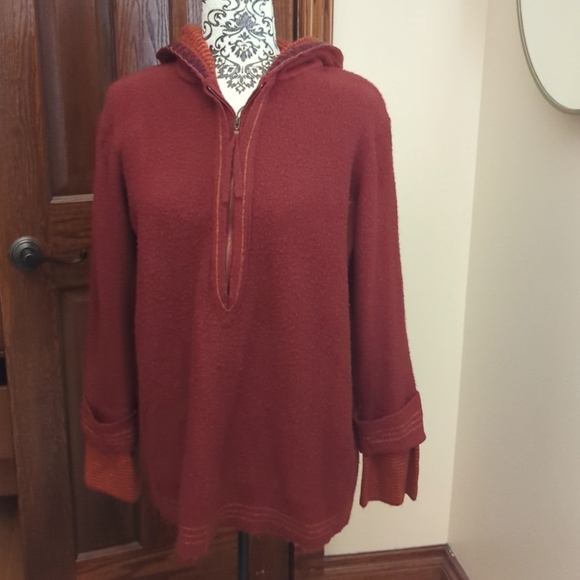 Long sleeve knit sweater - Picture 1 of 7